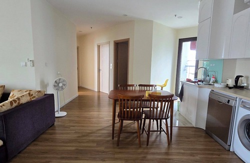 Thanh Xuan Apartment | Cozy 3-bedroom apartment with lakeview in fabulous Thanh Xuân, Hà Nội