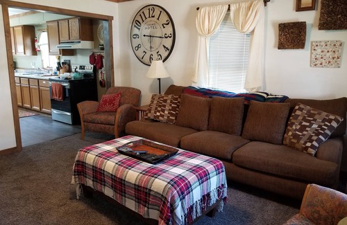 Cassville House | Cozy 3 Bedroom Home With Large Yard. Pet Friendly