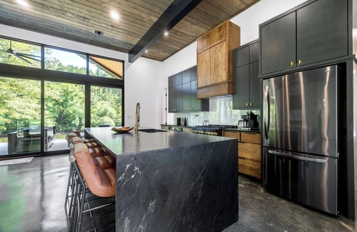 Murfreesboro House | Cozy 3-bedroom house on the Little Missouri River close to lake Greeson!