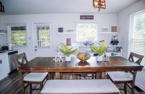 Belvedere Park House | Cozy 3-bedroom house in Decatur with AC, WiFi
