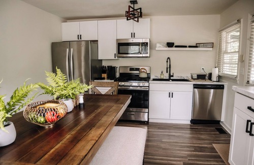 Belvedere Park House | Cozy 3-bedroom house in Decatur with AC, WiFi