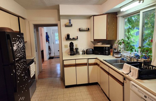 Ithaca House | Cozy 3 Bedroom House in Downtown Ithaca