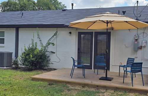 Cedar Hill House | Cozy 3-bedroom house very close to major freeways going to Dallas or Fort Worth.