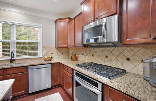 Atlanta House | Cozy 3-bedroom Townhome conveniently located in Smyrna/Vinnings in cool Atlanta
