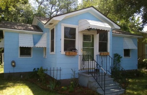 North Charleston Cottage | Cozy 3 bedroom cottage. minutes from everything