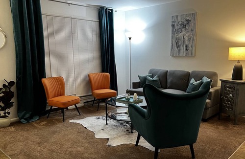 Indianapolis House | Cozy 3 bedrooms house- 5 min from Monon water park & 10 min from downtown Carmel