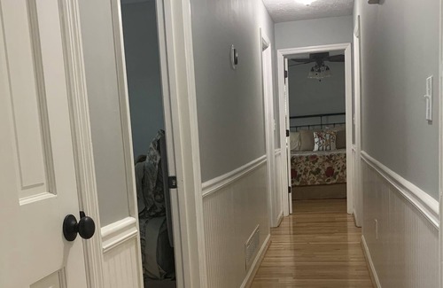 Jefferson House | Cozy 3 BR/2 Bath Ranch in a Peaceful Setting