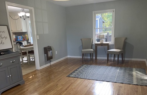 Jefferson House | Cozy 3 BR/2 Bath Ranch in a Peaceful Setting