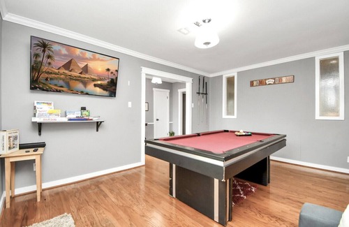 Westbury Apartment | Cozy 3-GameDen Escape HSWifi Aprox 10Min to NRG