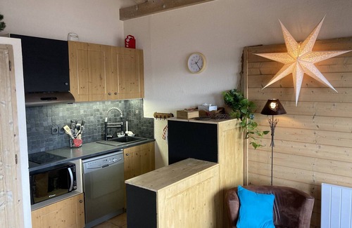 Bellentre Apartment | Cozy 3-room apartment with pool and parking in La Plagne