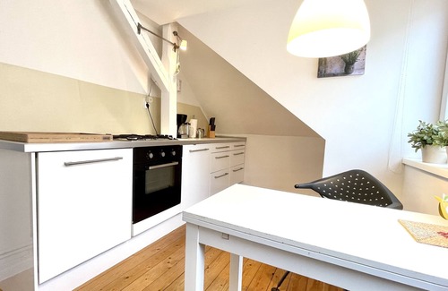 Burgeresch Apartment | Cozy 3 room apartment 4 minutes near central station and city