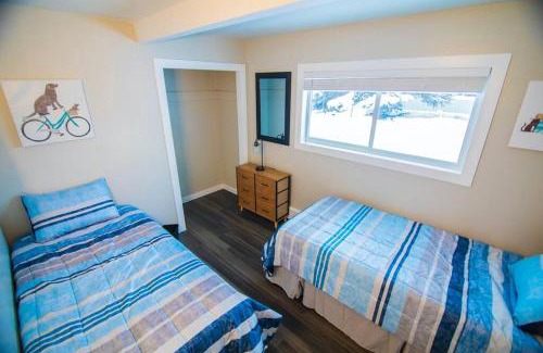 Government Hill Apartment | Cozy 3B with Yard 2 min to Downtown