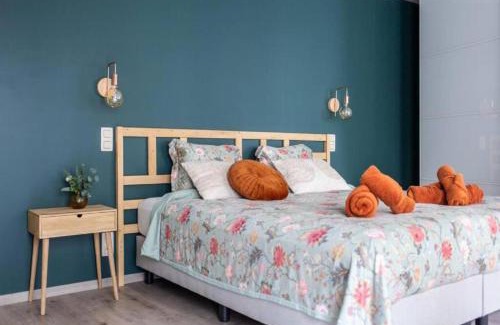 Harmonie Apartment | Cozy 3BR Home near Meir in Antwerp City Centre