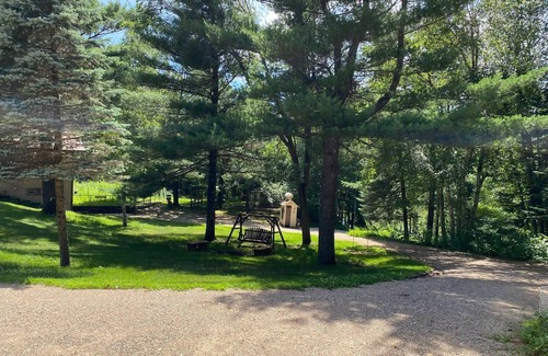 Suring Cabin | Cozy 4-bedroom cabin with AC and WiFi on 20 acres overlooking a private pond