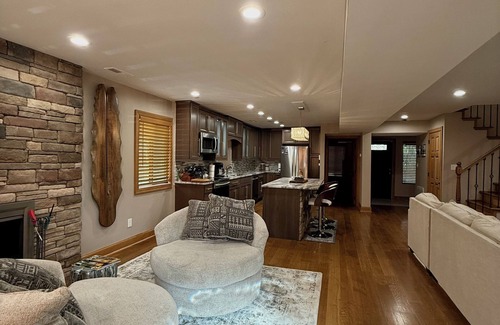 Lexington Condo | Cozy 4-bedroom condo in charming Lexington