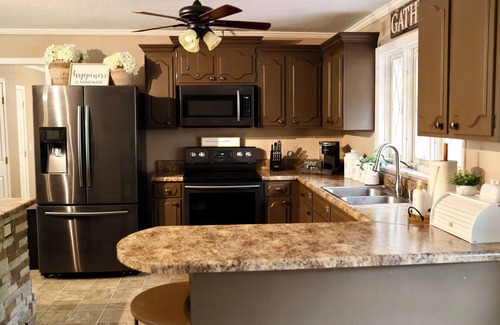 Robbinsville House | Cozy 4-bedroom house in Robbinsville with AC, WiFi, private pool, and hot tub.