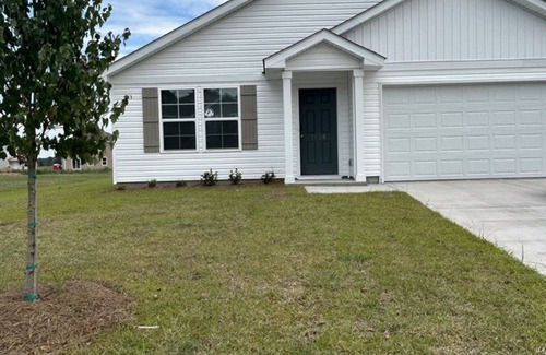 Florence House | Cozy 4-bedroom house with WiFi, AC in charming Florence
