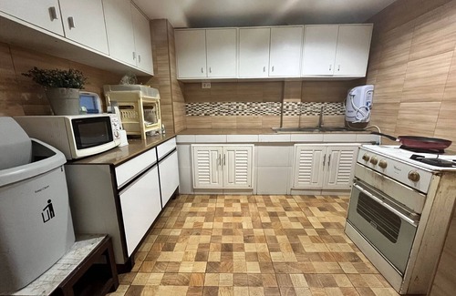 Bangkok Central Business District House | Cozy 4 BedRoom Townhouse near Skytrain Malls Starbucks