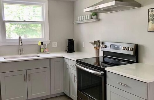 Saratoga Springs House | Cozy 4BR home, walk to track/downtown, private yard w/patio