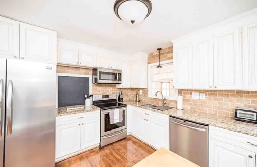 Lynchburg House | Cozy 5-bedroom house; full of amenities and more