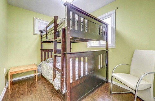 Kirkfield Cottage | cozy 5br waterfront cottage kirfield,hotub