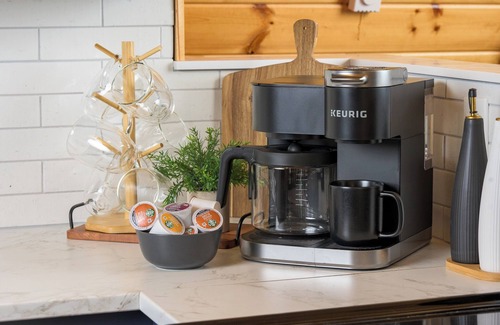 Twin Lakes Cabin | Cozy A-Frame, Forest Retreat w Hot Tub & Fire Pit - Twin Lakes