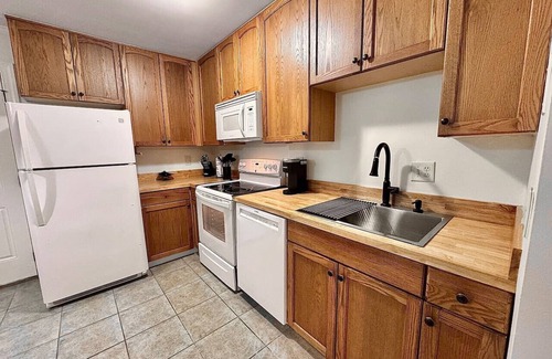Burton Apartment | Cozy And Centrally Pet Friendly
