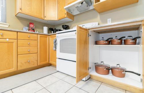 Moncton House | Cozy and Comfortable 2 bedroom house