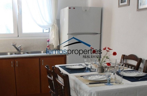 Korissia House | Cozy and cute house in the heart of Korissia only minutes away from the shops