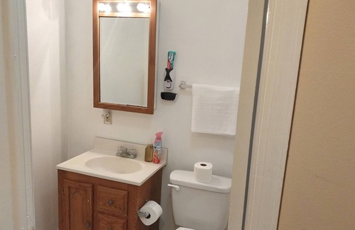 Pasadena House | Cozy and peaceful BASEMENT in a house, close to different restaurants and a park