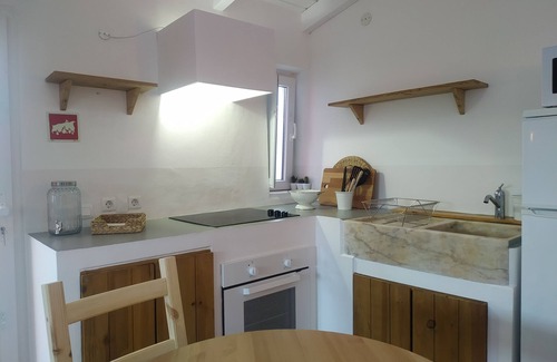 Aljezur House | Cozy and private, amazing terrace near the castel