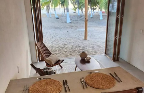 Ixtapa - Zihuatanejo House | Cozy and private beachfront cottage