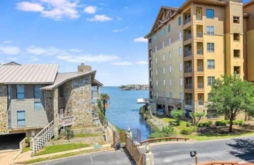 Horseshoe Bay Condo | Cozy and Quaint Condo water view
