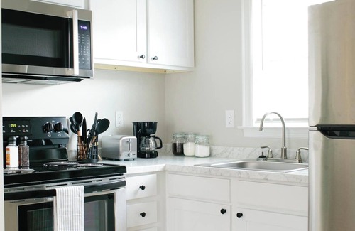 Montgomery Apartment | Cozy and Relaxing Cottage Hill Studio