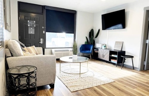 Twin Falls House | Cozy and Stylish in Central City