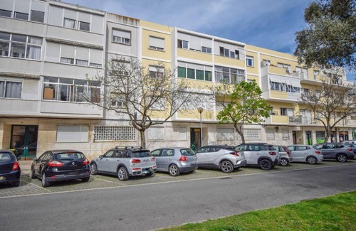 Sao Domingos de Benfica Apartment | Cozy and Sunny Family Apartment