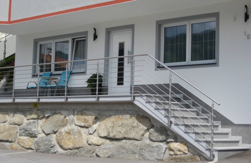 Holdernach Apartment | Cozy apartment with panorama over the beautiful Zillertal