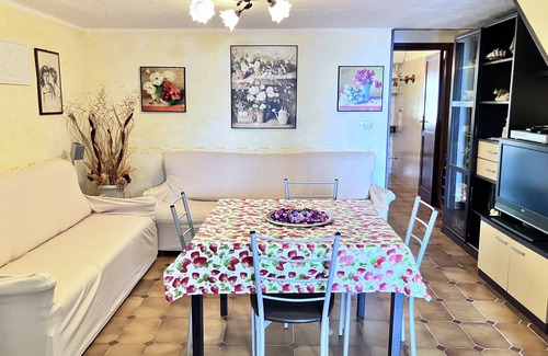 Castelsardo Apartment | Cozy apartment 2 steps from the sea