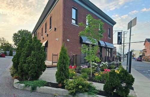 Downtown Gatineau Apartment | Cozy Apartment #8-B