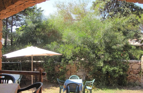 La Conia Apartment | Cozy apartment by the sea with a large garden ideal for 2 people