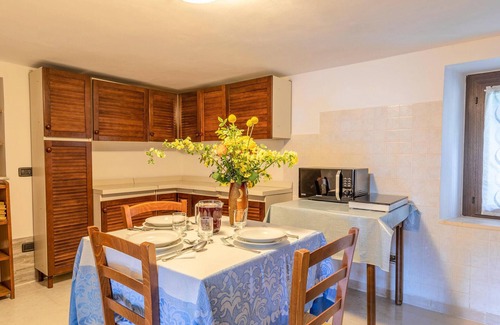 Campello sul Clitunno Apartment | Cozy apartment in Loc. Fontanelle