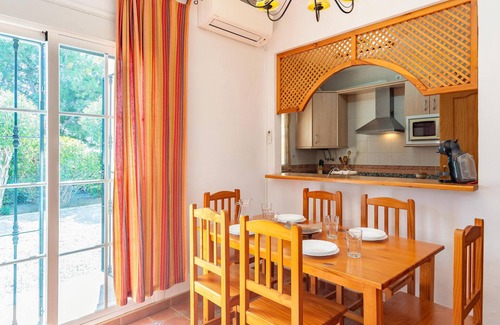 Alcaucin Apartment | Cozy apartment in Alcaucín with WiFi