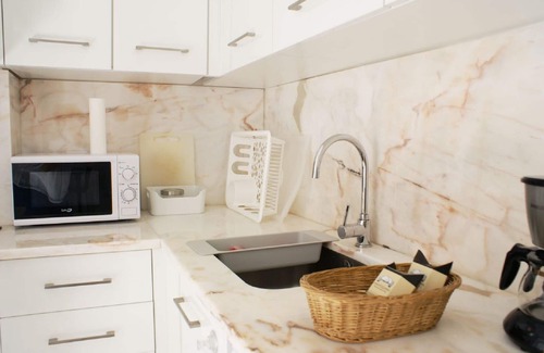 Alfama Apartment | Cozy Apartment in Anjos | Maria da Fonte | Terrace