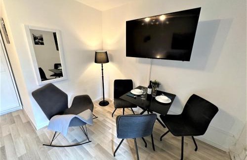 Zwiesel Apartment | COZY Apartment in Bavarian Forest +POOL +SAUNA +NETFLIX