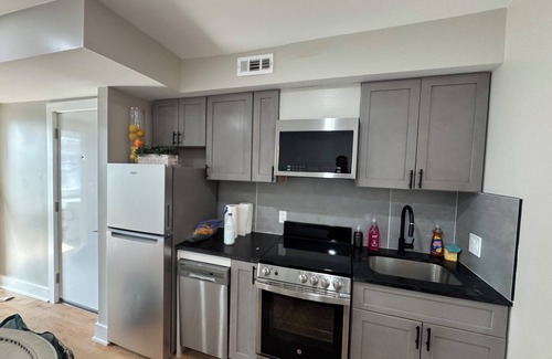 Northeast Apartment | COZY Apartment in DC 2BR Central Location near Transportation
