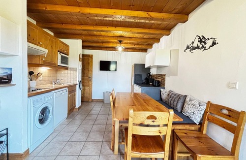 Le Cornix Apartment | Cozy apartment in Cernix near slopes, 2 bedrooms, terrace