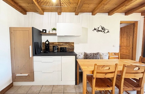 Le Cornix Apartment | Cozy apartment in Cernix near slopes, 2 bedrooms, terrace