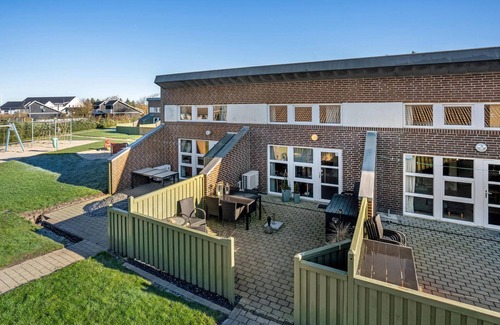 Bork Havn Apartment | Cozy apartment in Hemmet with sauna