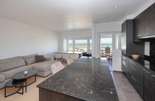 Ostend City Centre Apartment | Cozy apartment in Oostende with kitchen