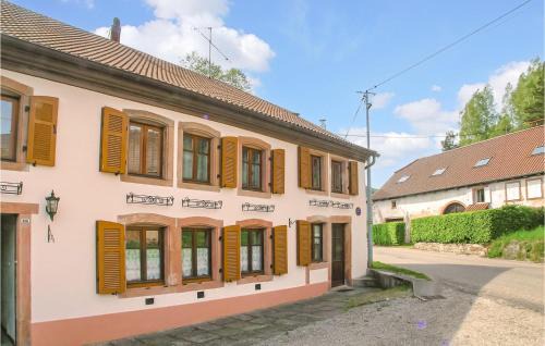 Plaine Apartment | Cozy Apartment In Plaine With Wifi